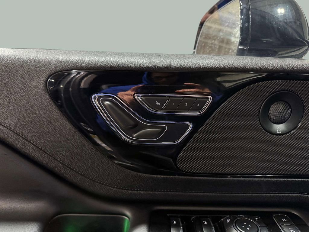 Certified 2023 Lincoln Aviator Reserve w/ Elements Package Plus image 9