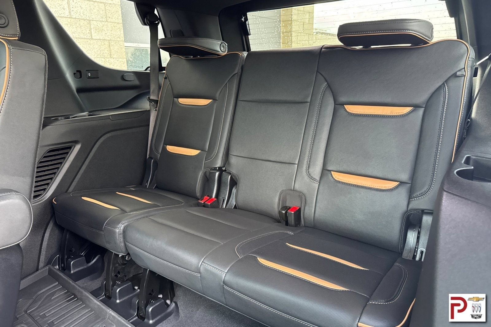 Used 2024 GMC Yukon AT4 w/ Technology Package AWD/4WD image 16