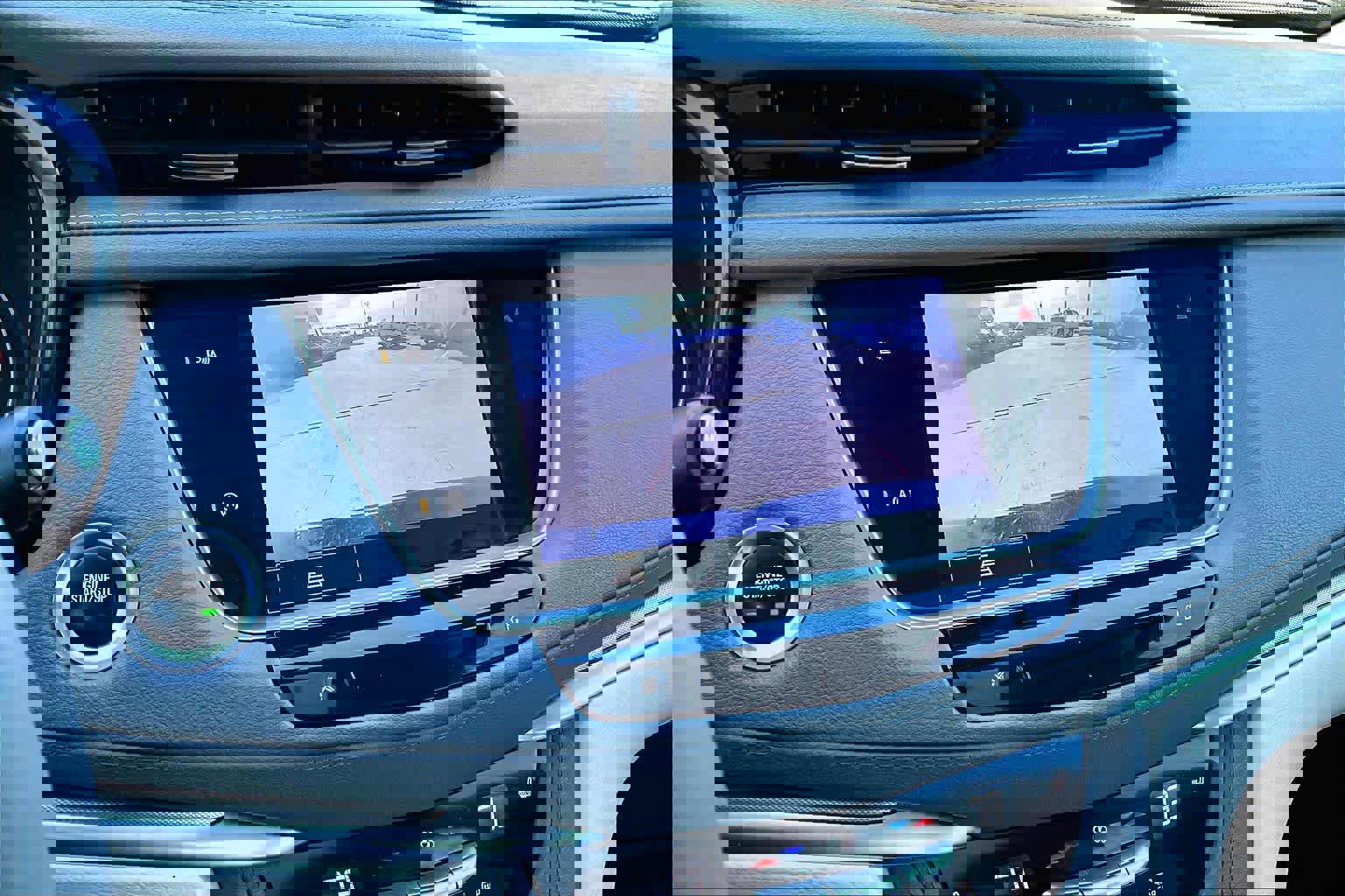 Used 2022 Cadillac XT5 Premium Luxury w/ LPO, Floor Liner Package image 25