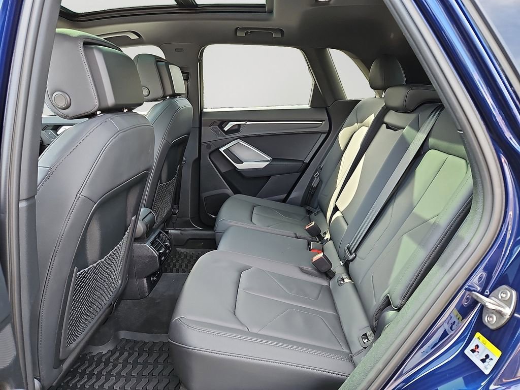 Used 2024 Audi Q3 2.0T Premium w/ Convenience Package image 8