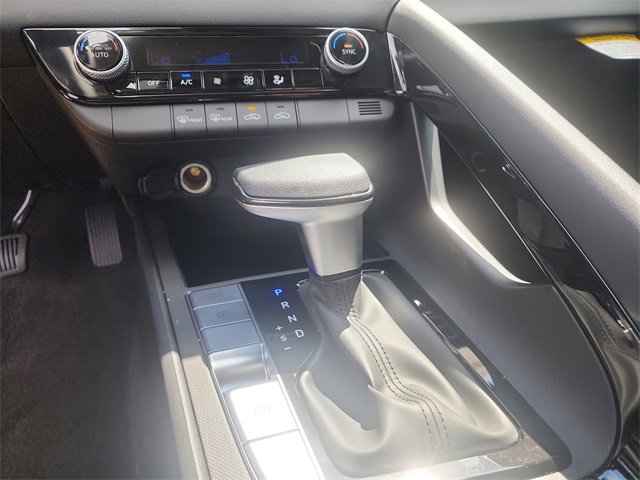 New 2025 Hyundai Elantra Blue image 21
