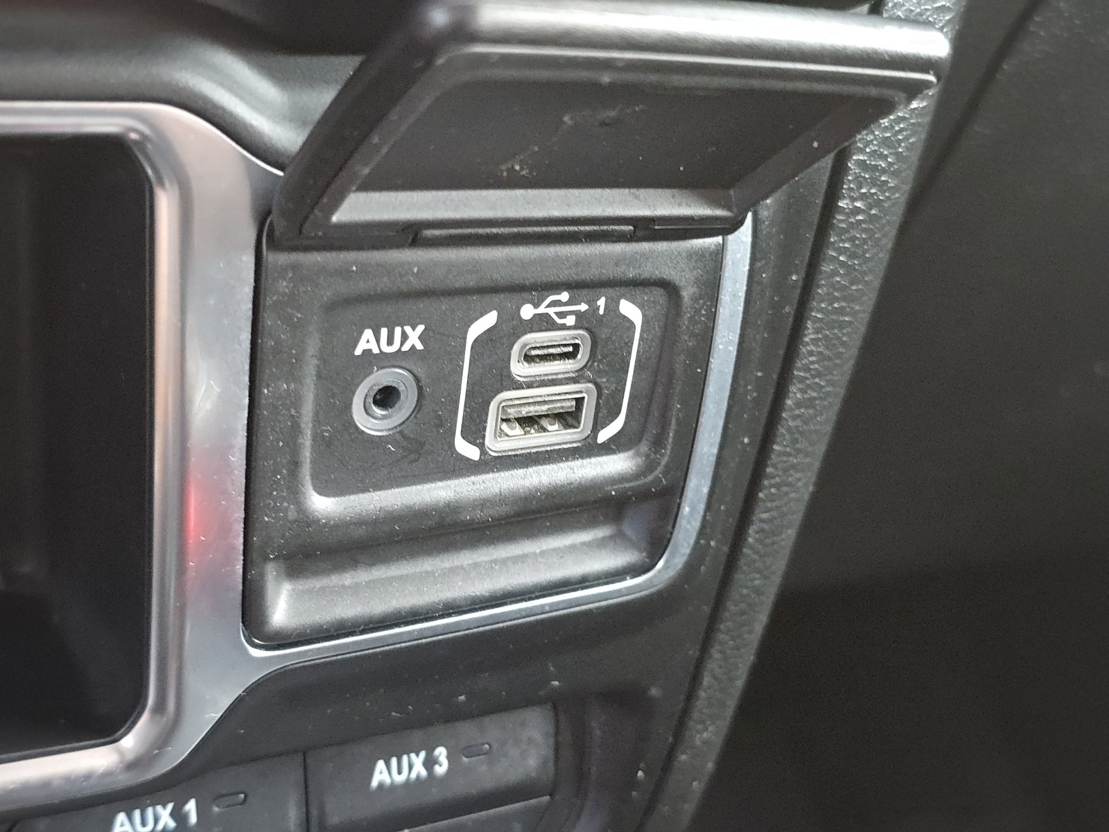 Used 2021 Jeep Wrangler Unlimited Sport image 29