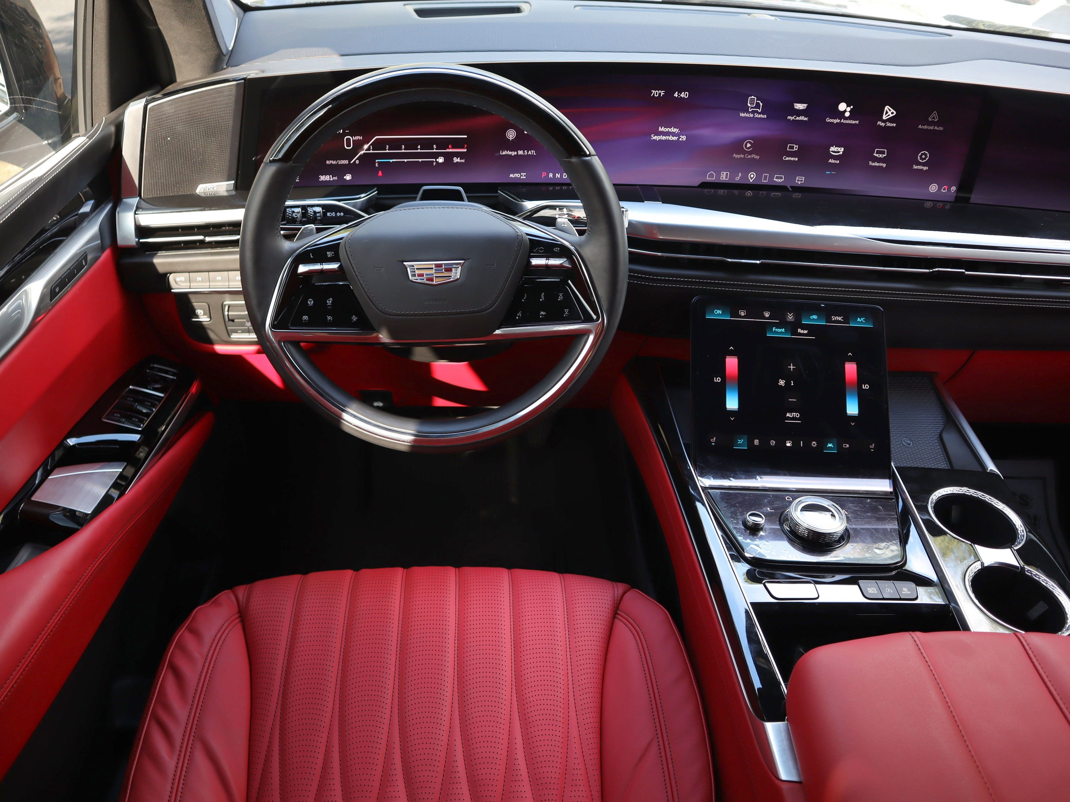 Used 2025 Cadillac Escalade Sport Platinum image 6