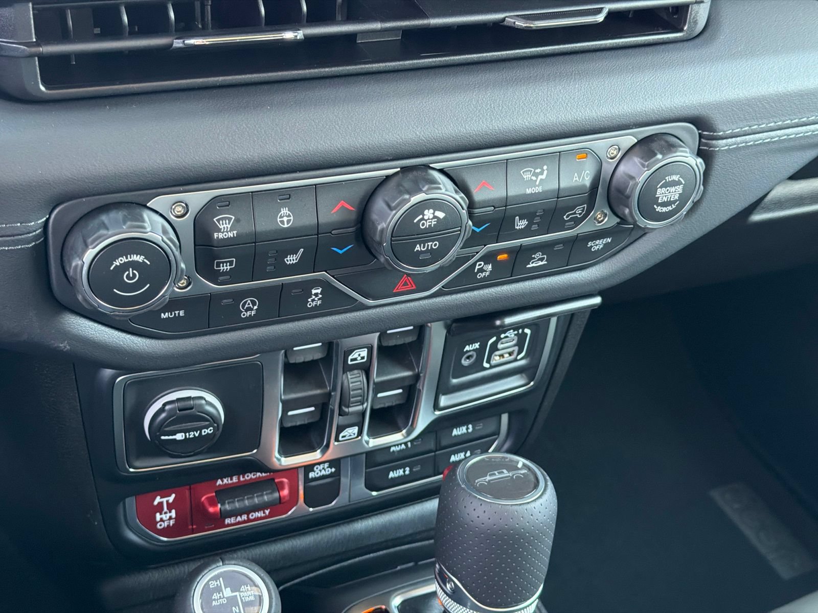 New 2026 Jeep Gladiator Mojave AWD/4WD image 24