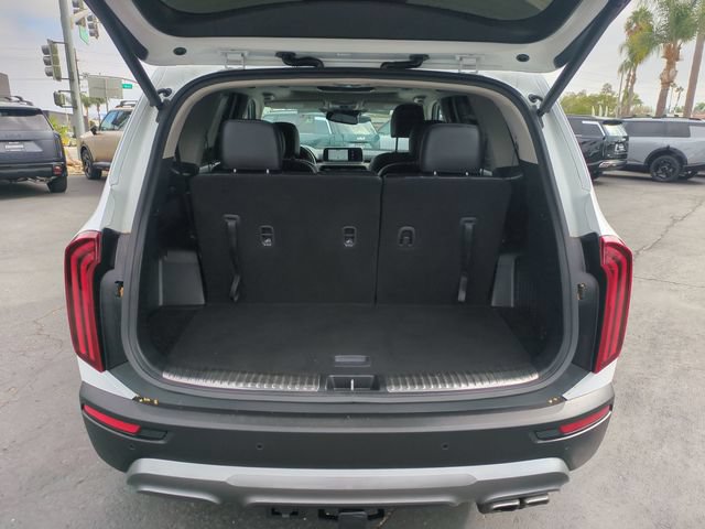 Certified 2022 Kia Telluride SX w/ Towing Package FWD image 32