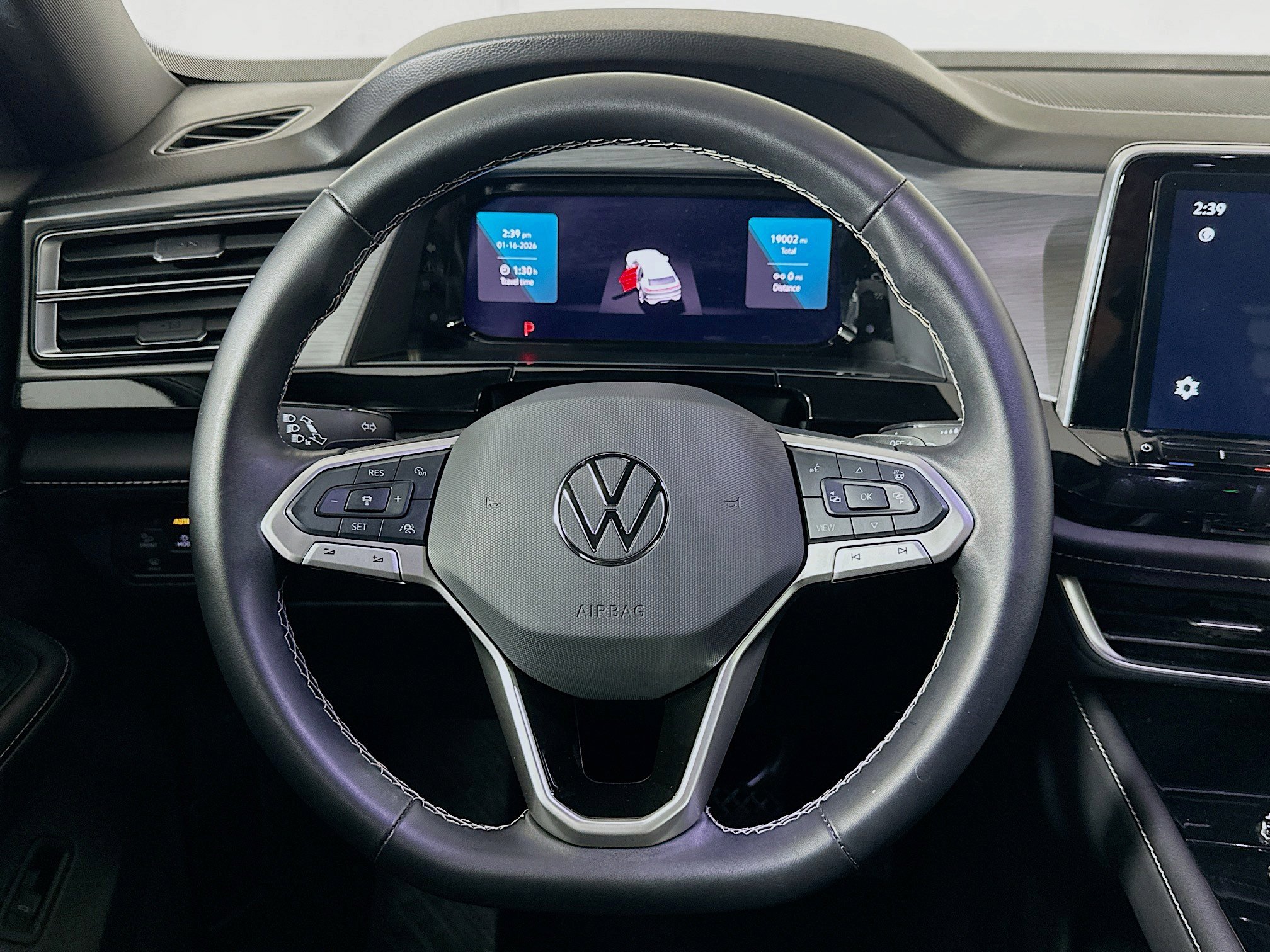 Used 2025 Volkswagen Atlas Cross Sport SE image 18