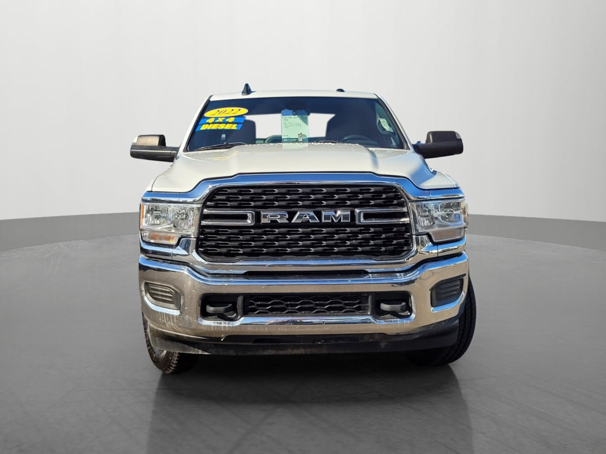 Used 2022 RAM 3500 Big Horn AWD/4WD image 3