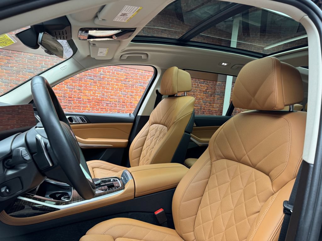 Used 2024 BMW X7 xDrive40i w/ Premium Package AWD/4WD image 23