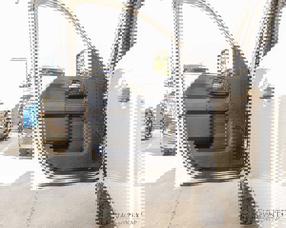 Used 2022 Chevrolet Silverado 2500 Custom w/ Custom Value Package image 27