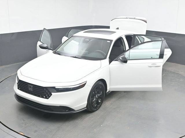Used 2025 Honda Accord SE image 50