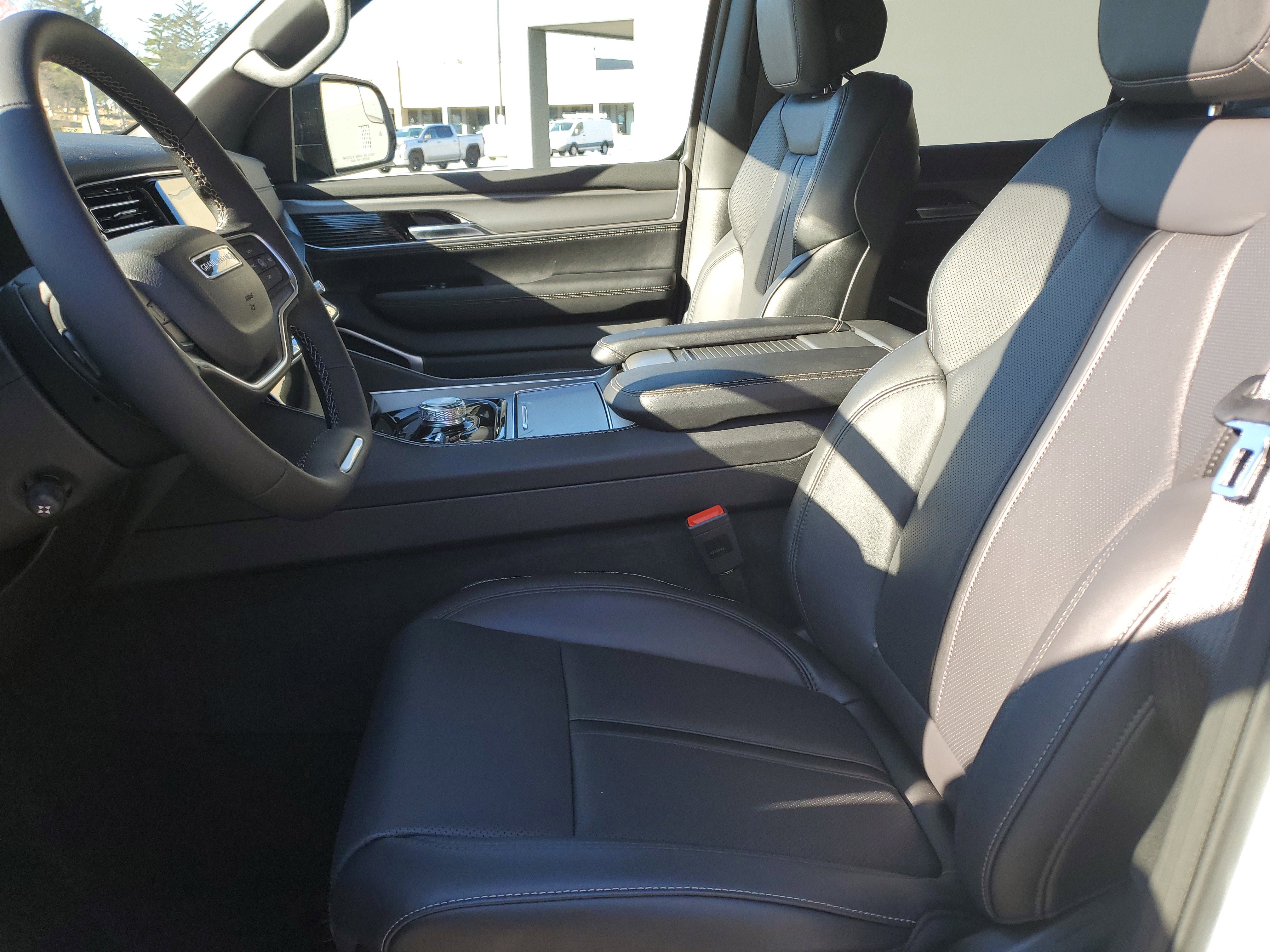 New 2026 Jeep Grand Wagoneer Limited image 24