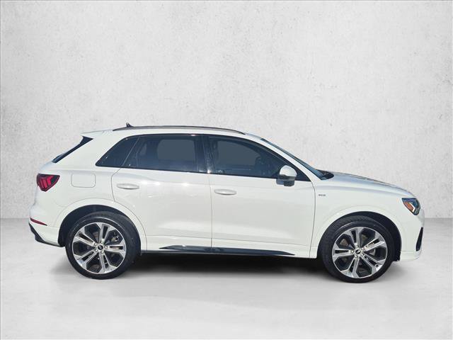 Used 2022 Audi Q3 2.0T Premium Plus w/ Premium Plus Package AWD/4WD image 4