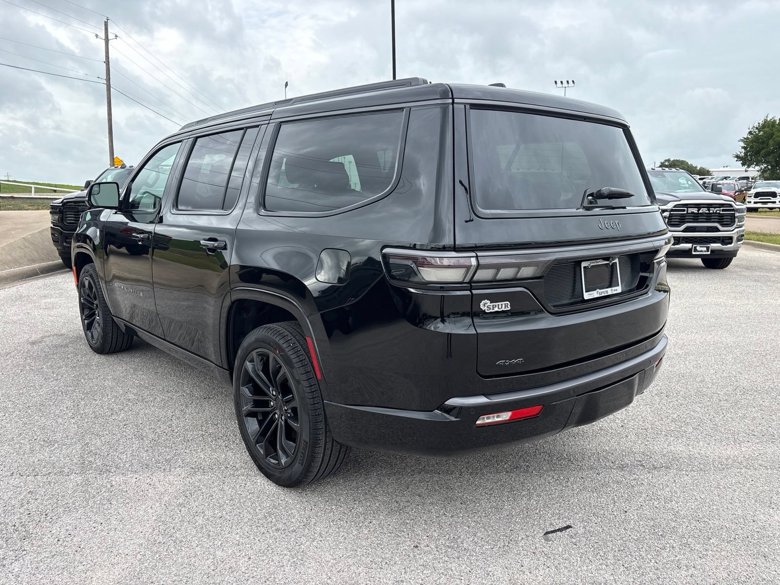 New 2026 Jeep Grand Wagoneer Summit AWD/4WD image 4