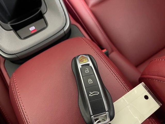 Used 2024 Porsche 911 Carrera 4S image 38