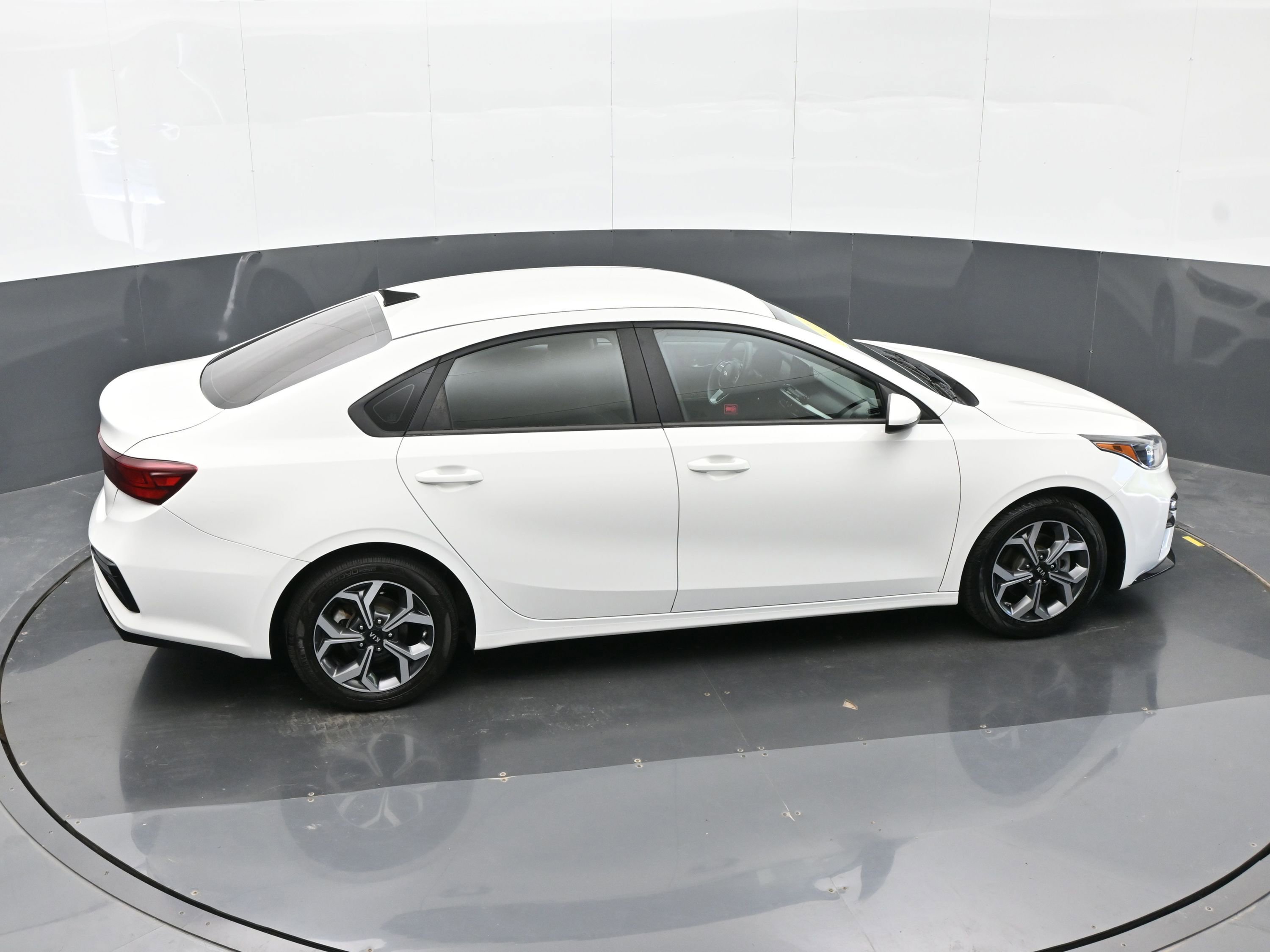 Used 2020 Kia Forte LXS FWD image 32