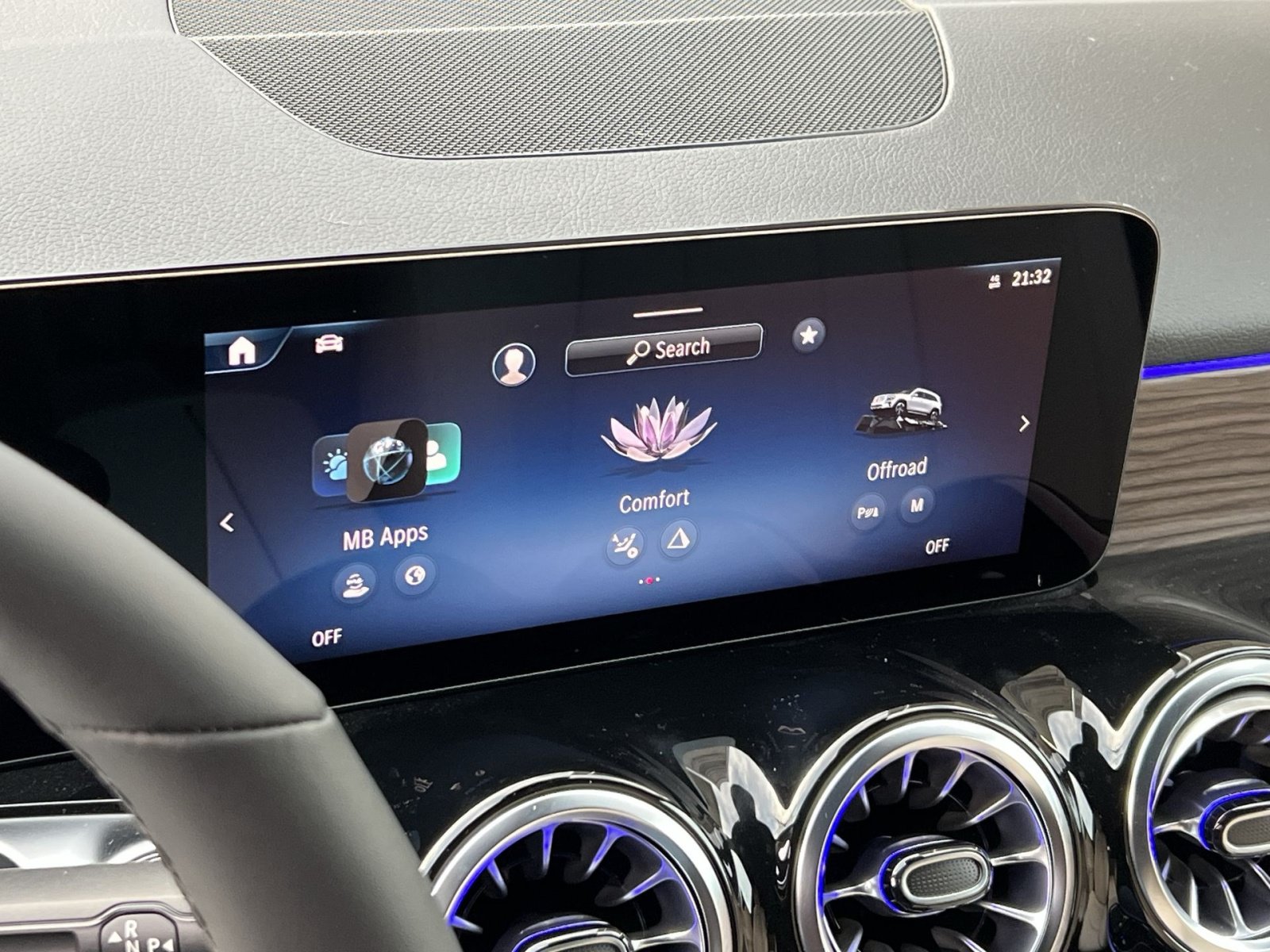 Certified 2026 Mercedes-Benz GLB 250 4MATIC image 18