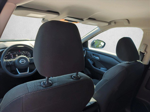Used 2024 Nissan Rogue SV AWD/4WD image 16