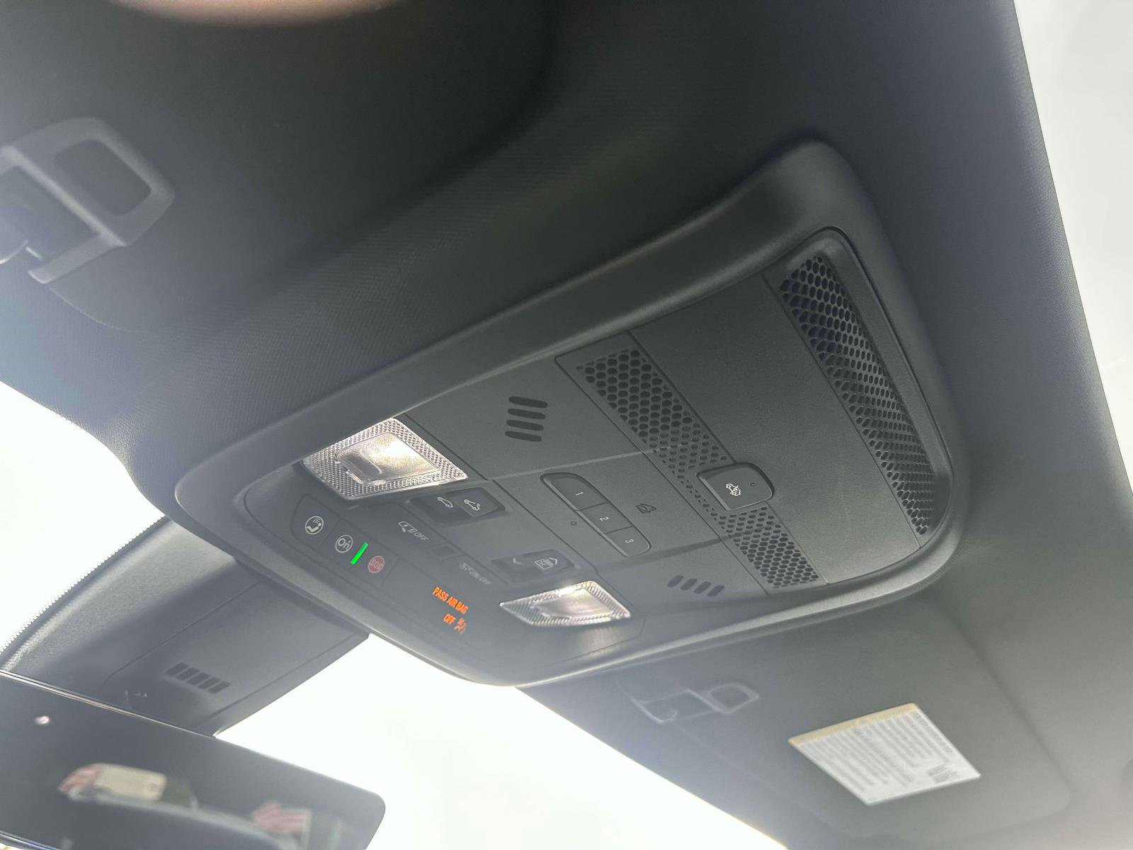 Used 2022 Cadillac XT6 Premium Luxury w/ Technology Package image 34