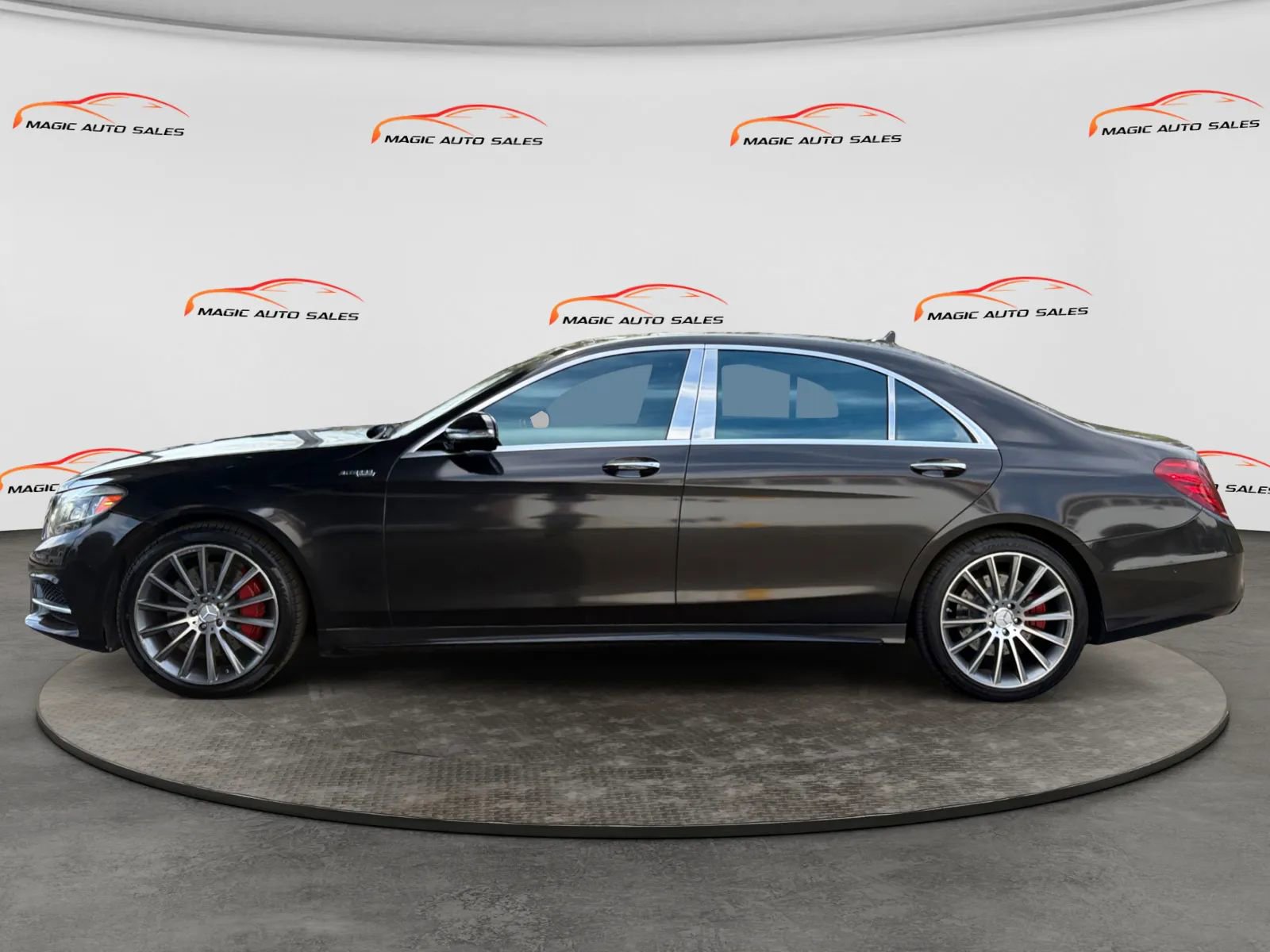 Used 2014 Mercedes-Benz S 550 Sedan image 4