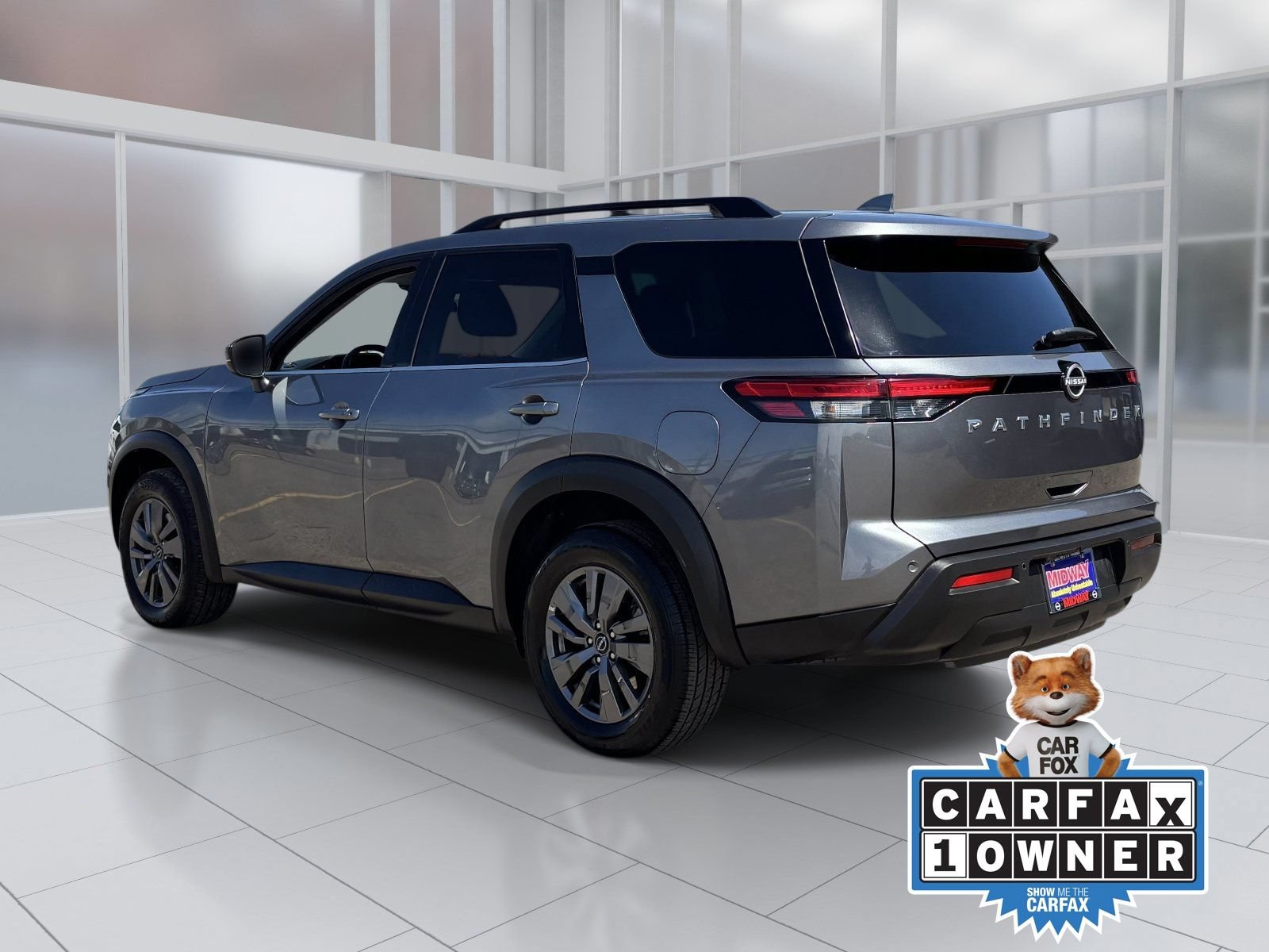 Certified 2025 Nissan Pathfinder SV FWD image 4