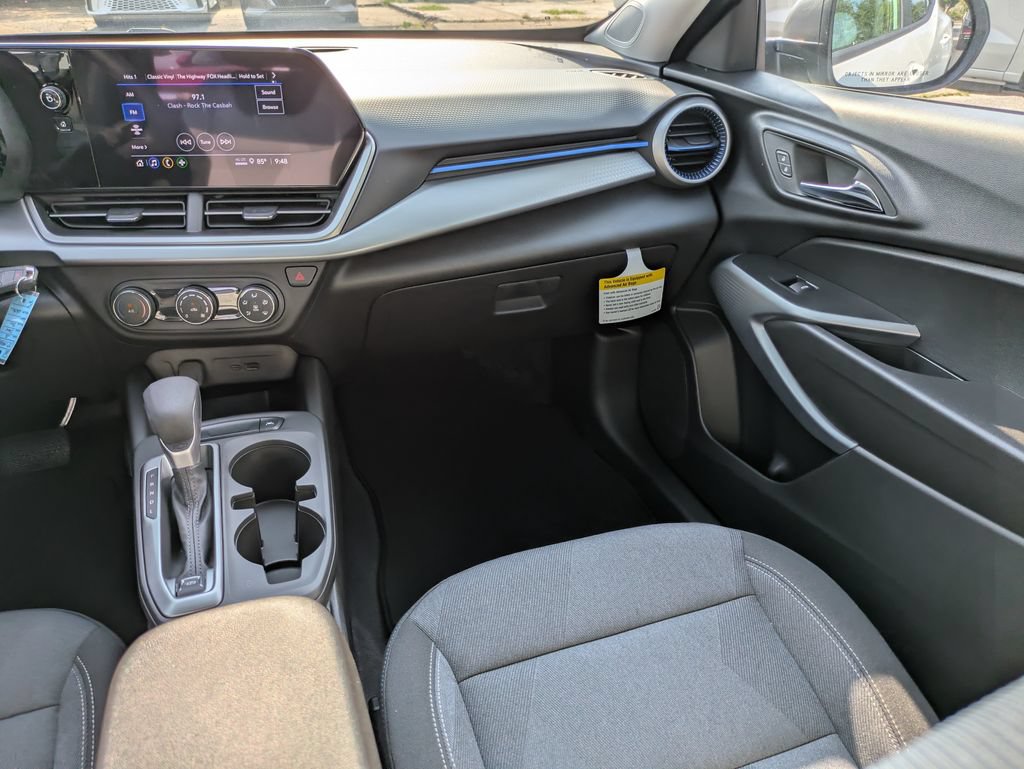 New 2026 Chevrolet Trax LT FWD image 17