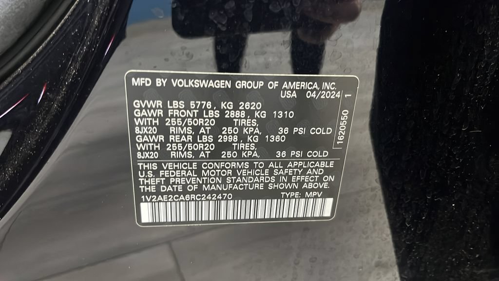 Used 2024 Volkswagen Atlas Cross Sport SEL R-Line AWD/4WD image 38