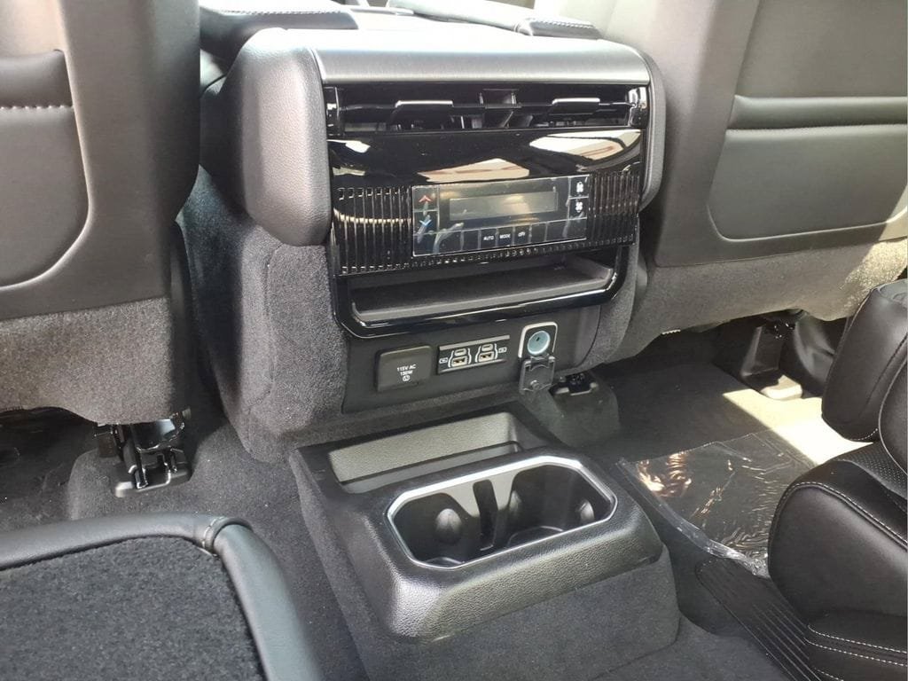 New 2026 Jeep Grand Wagoneer 4WD image 8