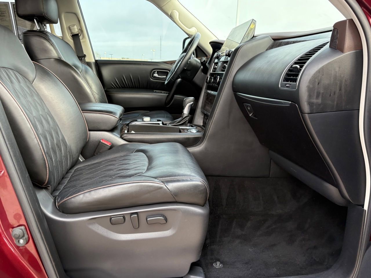 Used 2022 Nissan Armada Platinum w/ Captain's Chairs Package image 44