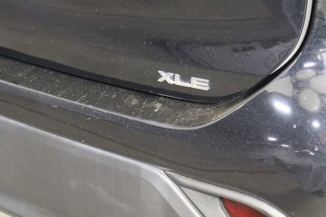 Used 2022 Toyota Highlander XLE FWD image 43