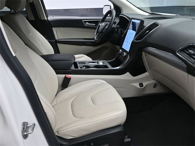 Used 2021 Ford Edge Titanium image 29