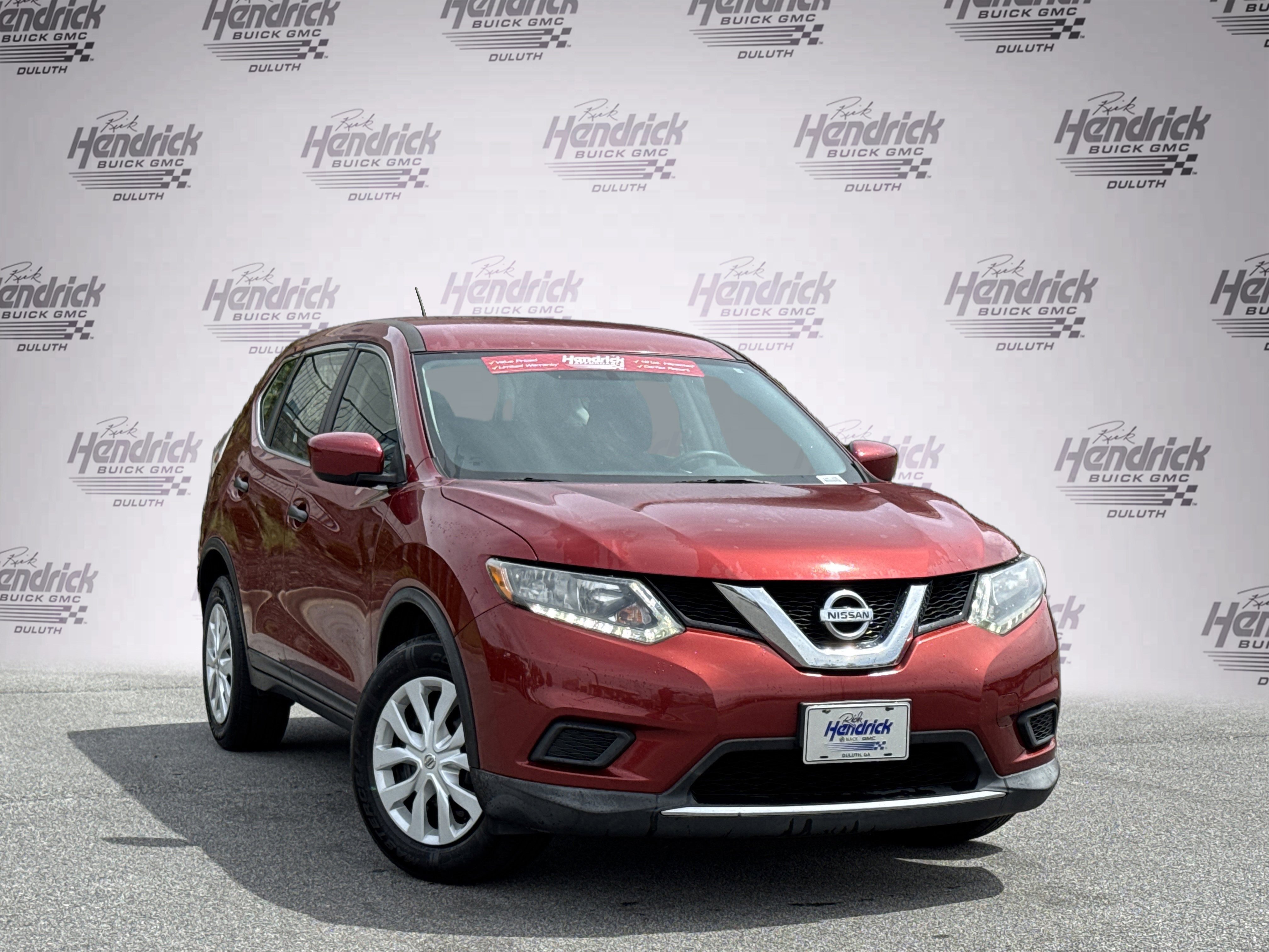 Used 2016 Nissan Rogue S image 2