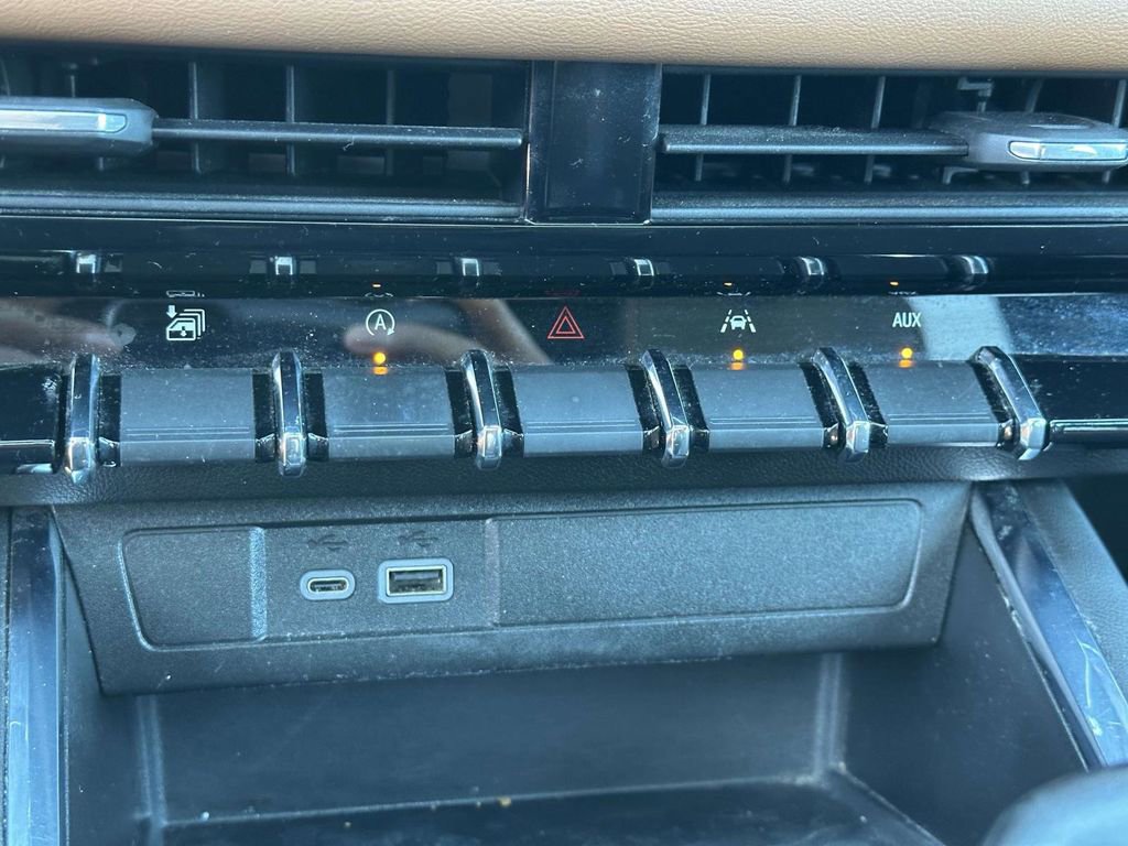 Used 2023 GMC Canyon AT4 w/ LPO, Off Road Lift Package image 23