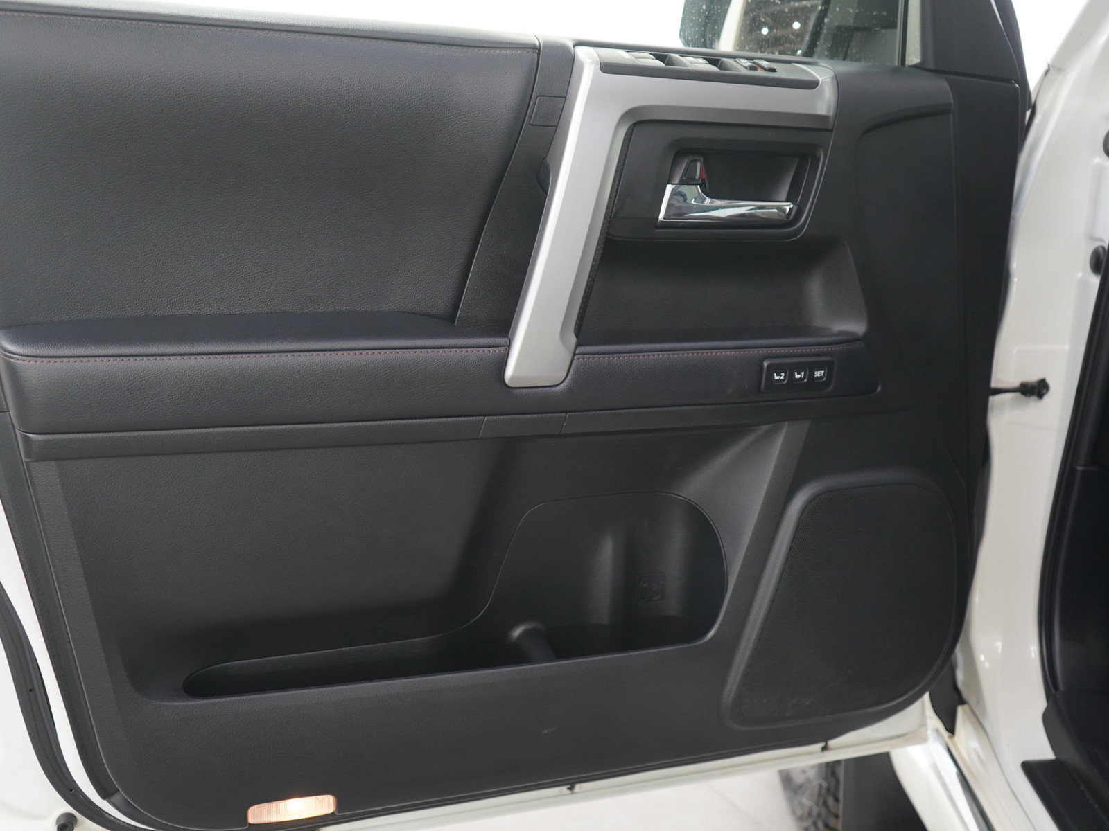 Used 2019 Toyota 4Runner Limited image 18