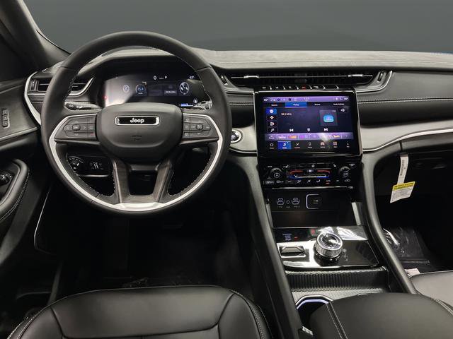 New 2025 Jeep Grand Cherokee Limited w/ Trailer Tow Package image 5