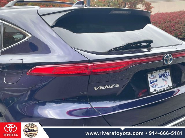 Used 2023 Toyota Venza Limited AWD/4WD image 12