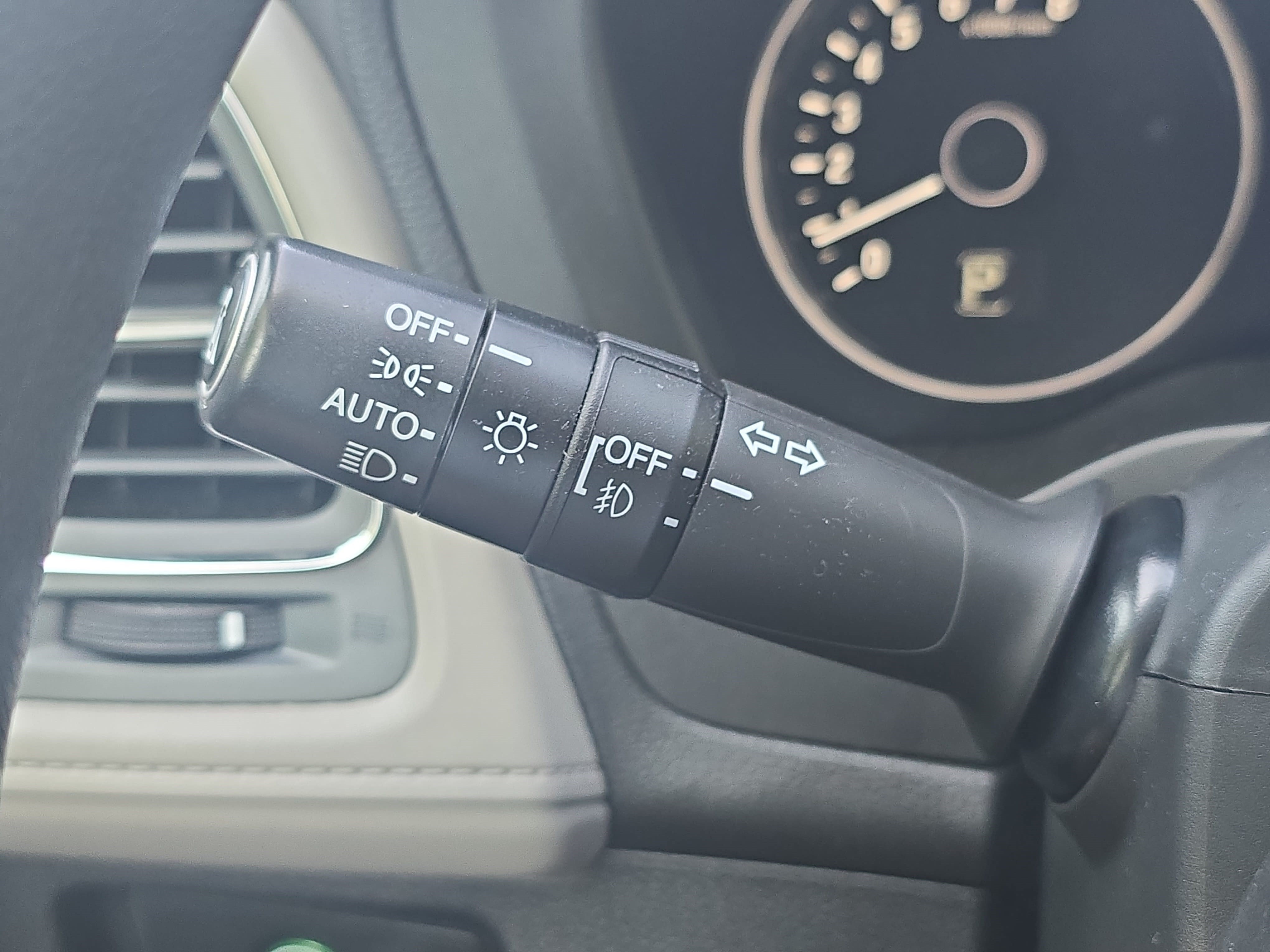 Used 2017 Honda HR-V EX image 25