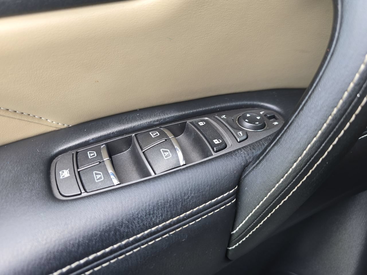 Used 2022 INFINITI QX80 Premium Select w/ Cargo Package AWD/4WD image 25