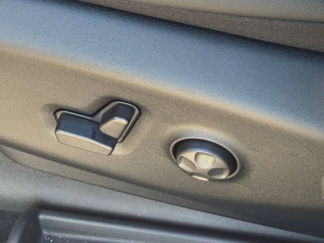 New 2026 Chrysler Pacifica Select image 12