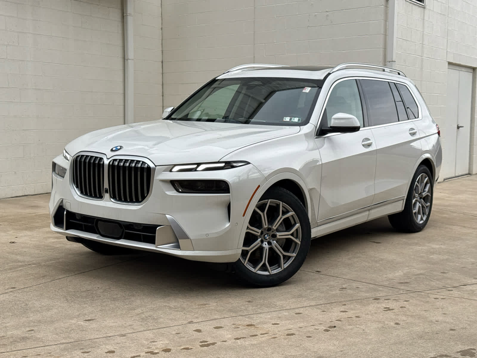 New 2026 BMW X7 xDrive40i w/ Premium Package AWD/4WD image 1