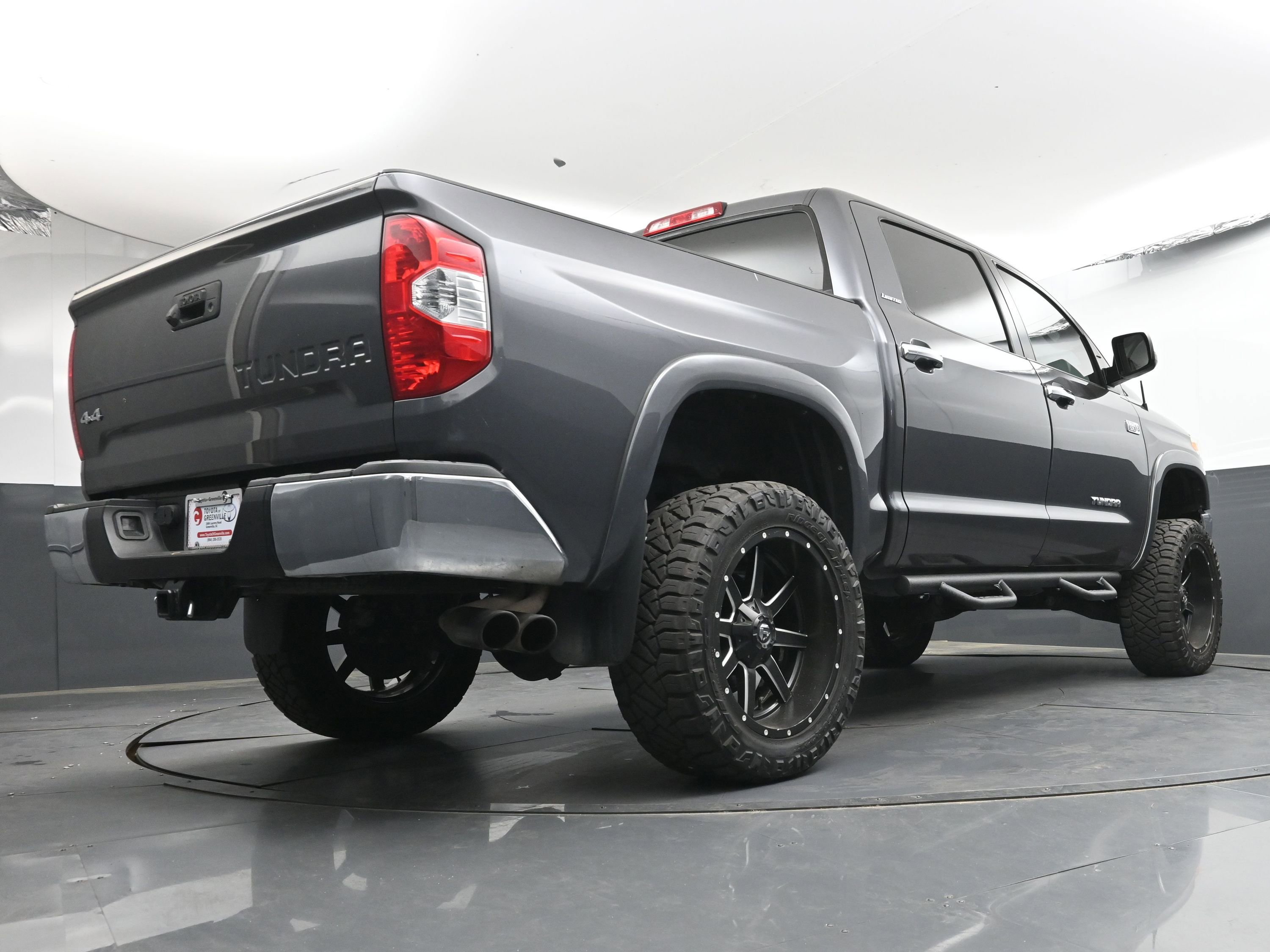 Used 2018 Toyota Tundra Limited AWD/4WD image 28