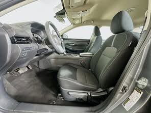 Used 2025 Nissan Sentra SV image 7