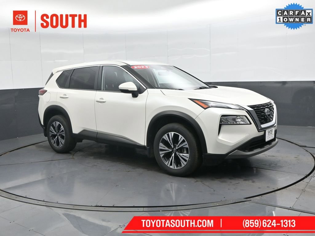 Used 2023 Nissan Rogue SV image 4