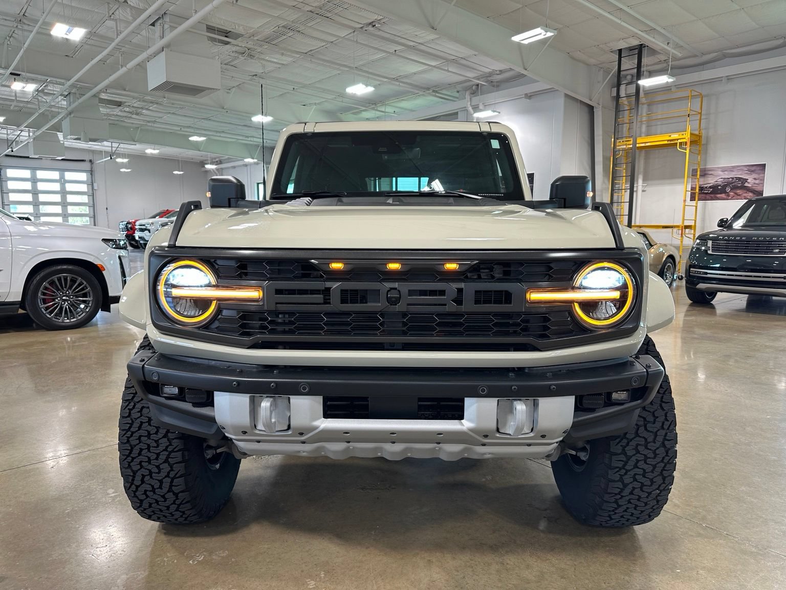 Used 2026 Ford Bronco Raptor AWD/4WD image 2