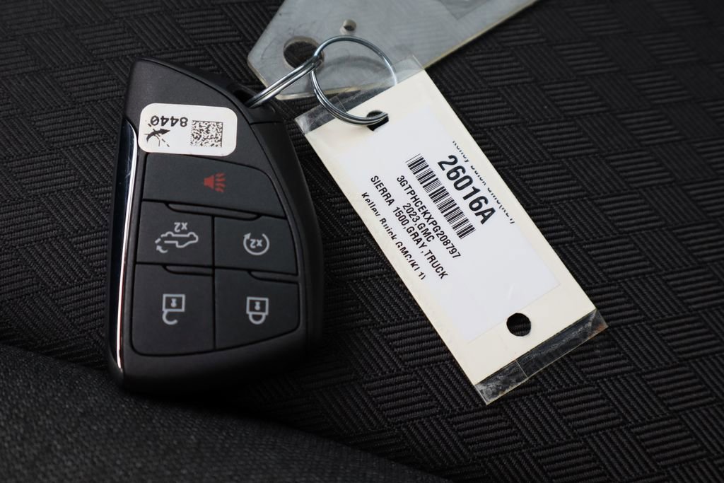 Used 2023 GMC Sierra 1500 Elevation image 29