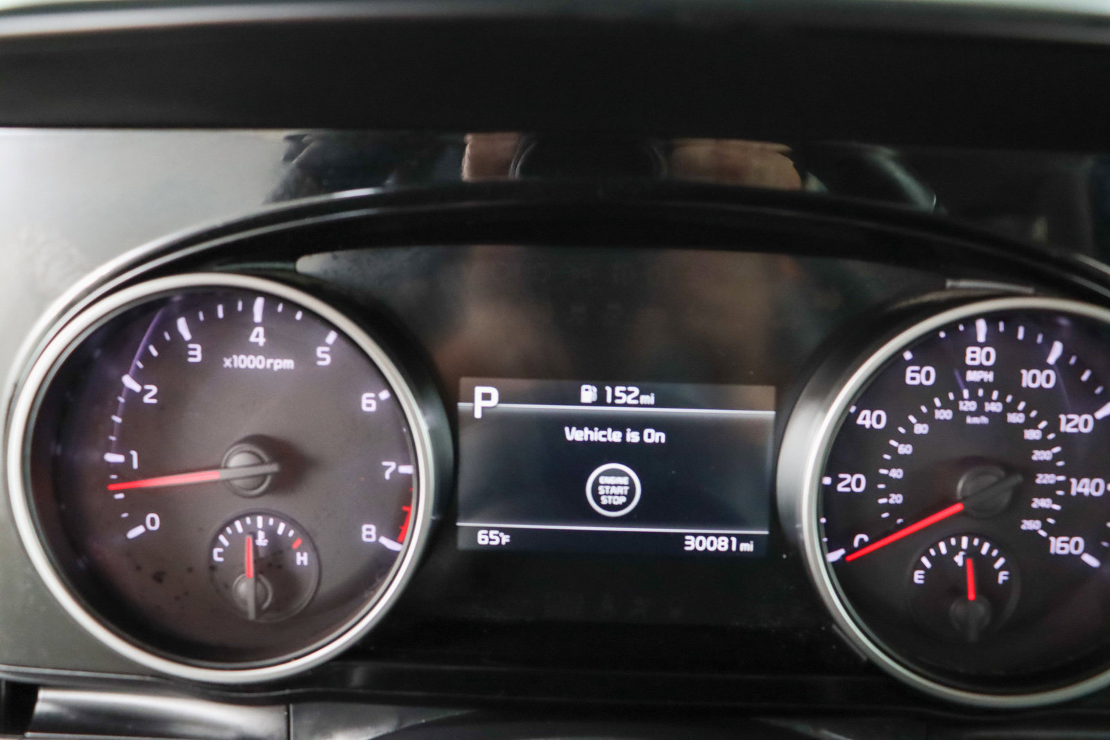 Used 2024 Kia Carnival EX image 15