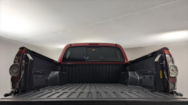 Used 2013 Toyota Tacoma PreRunner w/ SR5 Pkg image 17