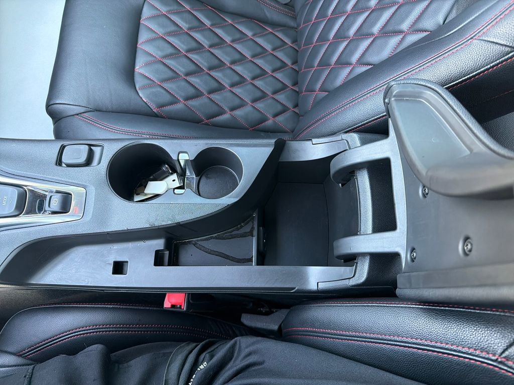 Used 2020 Chevrolet Camaro LT RWD image 10