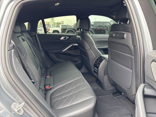 Used 2025 BMW X6 xDrive40i w/ Climate Comfort Package AWD/4WD image 16