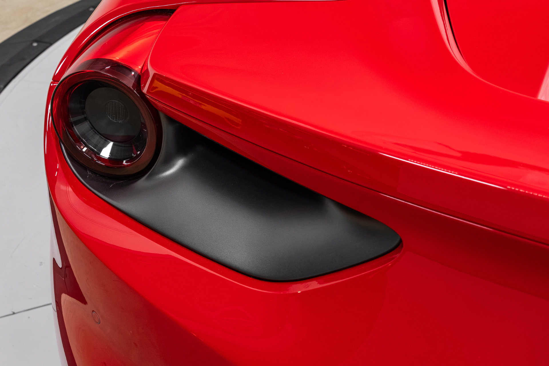 Certified 2018 Ferrari 488 Spider RWD image 47