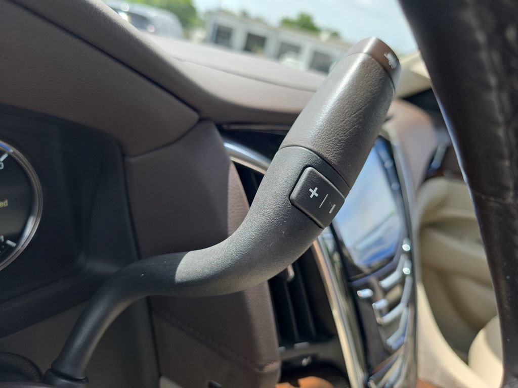 Used 2017 Cadillac Escalade 2WD image 24